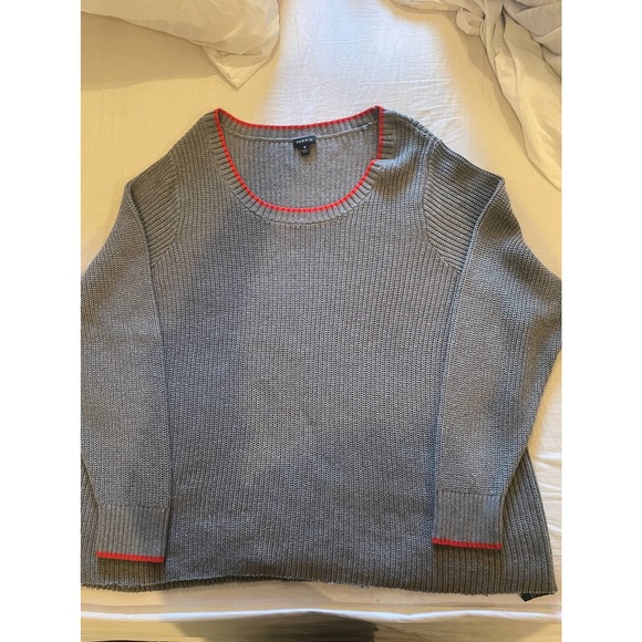 Torrid Womens Round Neck Size 5 Sweater Gray with Red Trim 60/40 Cotton/Acrylic - Picture 2 of 15